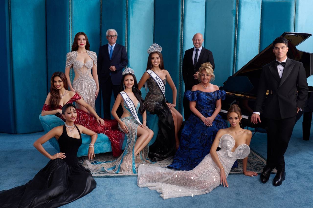 Miss Cosmo beauty queens and judges reunite. Photo: Organizing Committee