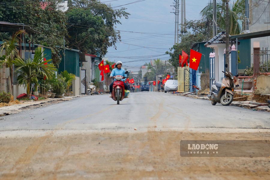 Truoc do, ngay 28.11.2024, ong Le Thanh Do - Chu tich UBND tinh Dien Bien da ky quyet dinh dieu chinh thoi gian thuc hien du an den het nam 2025, so voi cuoi nam 2024 theo ke hoach.