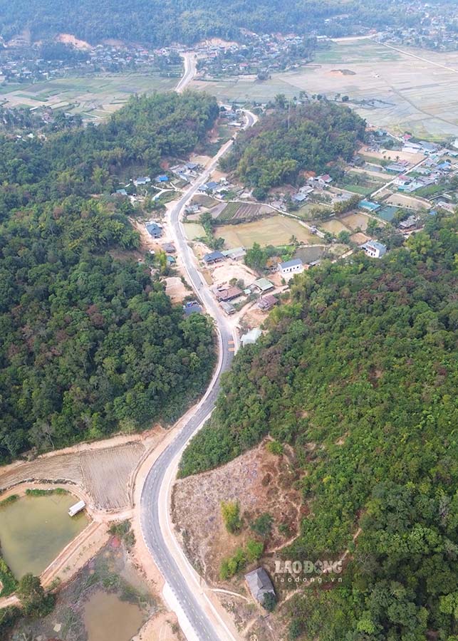 Xa Noong Luong, huyen Dien Bien la dia ban tuyen duong thuoc du an di qua dai nhat (khoang 7km).