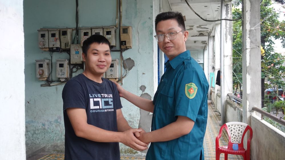 Young people voluntarily join the army, becoming a pillar of support for their families. Photo: Tran Thi