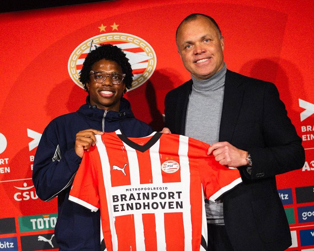 Tyrell Malacia leaves Man United on loan. Photo: PSV