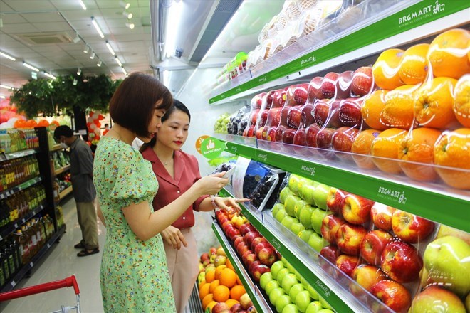 Tổng doanh thu bán lẻ của Hà Nội tăng mạnh. Ảnh: Vũ Long