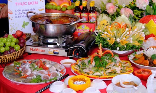 Hội thi “Mâm cơm dinh dưỡng và cắm hoa nghệ thuật” năm 2025 dự kiến diễn ra vào ngày 5.3 tại Nhà Văn hóa Lao động tỉnh Hải Dương. Ảnh minh họa: Mỹ Ly