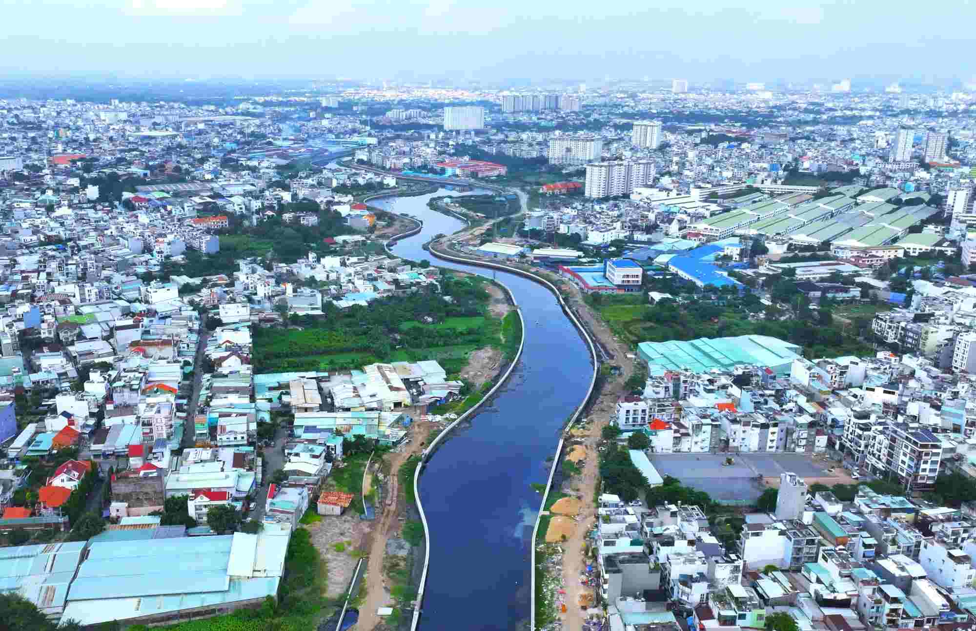Tham Luong - Ben Cat Canal - Nuoc Len Canal is gradually "reviving". Photo: Anh Tu