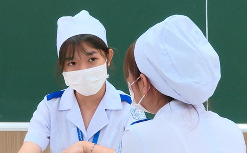 The benchmark scores of medical and pharmaceutical training schools have always been high over the years due to the high interest from candidates. Photo: Ha Anh Chien