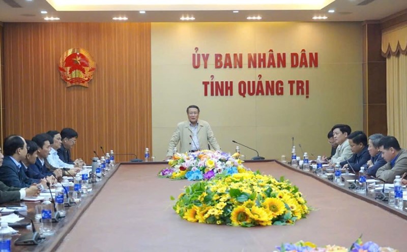 Quang Tri province met to discuss plans to arrange and reorganize the apparatus. Photo: H.Nguyen