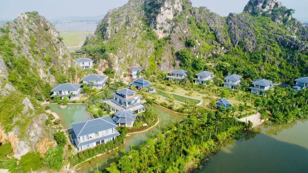 Khu nghi duong bi mao danh lua dao. Anh: Minawa Kenhga Resort & Spa Ninh Binh