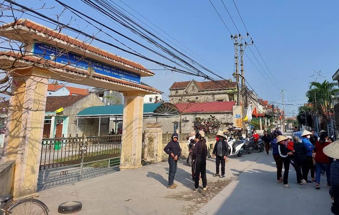 Students have not been able to go to school because of the change of location. Photo: P.Hoai