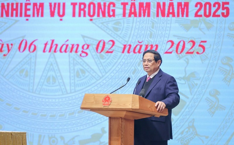 Politburo member and Prime Minister Pham Minh Chinh chaired the 10th meeting summarizing the activities of the National Committee on Digital Transformation and Project 06. Photo: VGP/Nhat Bac