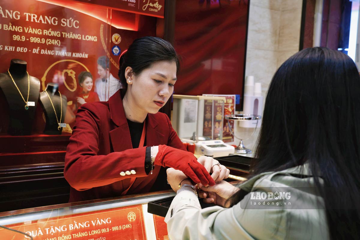 Record high gold price, is it necessary to buy gold to bring good luck to God Tai?