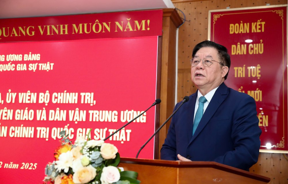 Mr. Nguyen Trong Nghia - Member of the Politburo, Secretary of the Party Central Committee, Head of the Central Propaganda and Education Commission. Photo: T.Vuong