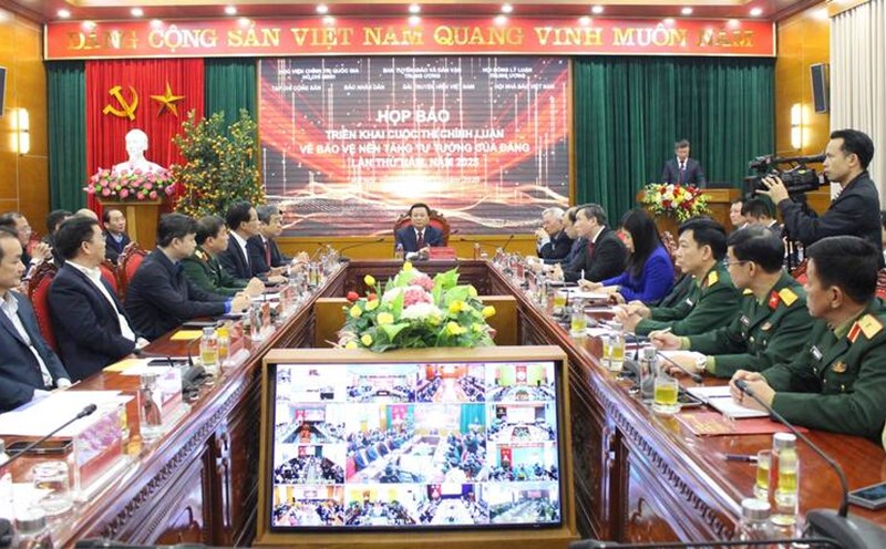 Launching the fifth political contest on protecting the Party's ideological foundation in 2025. Photo: Thu Giang