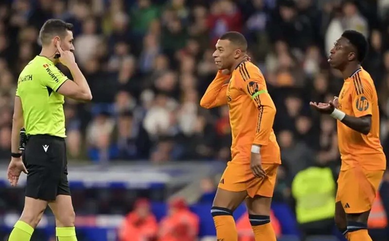 Real Madrid emerged with the referees in the loss to Espanyol. Photo: AFP