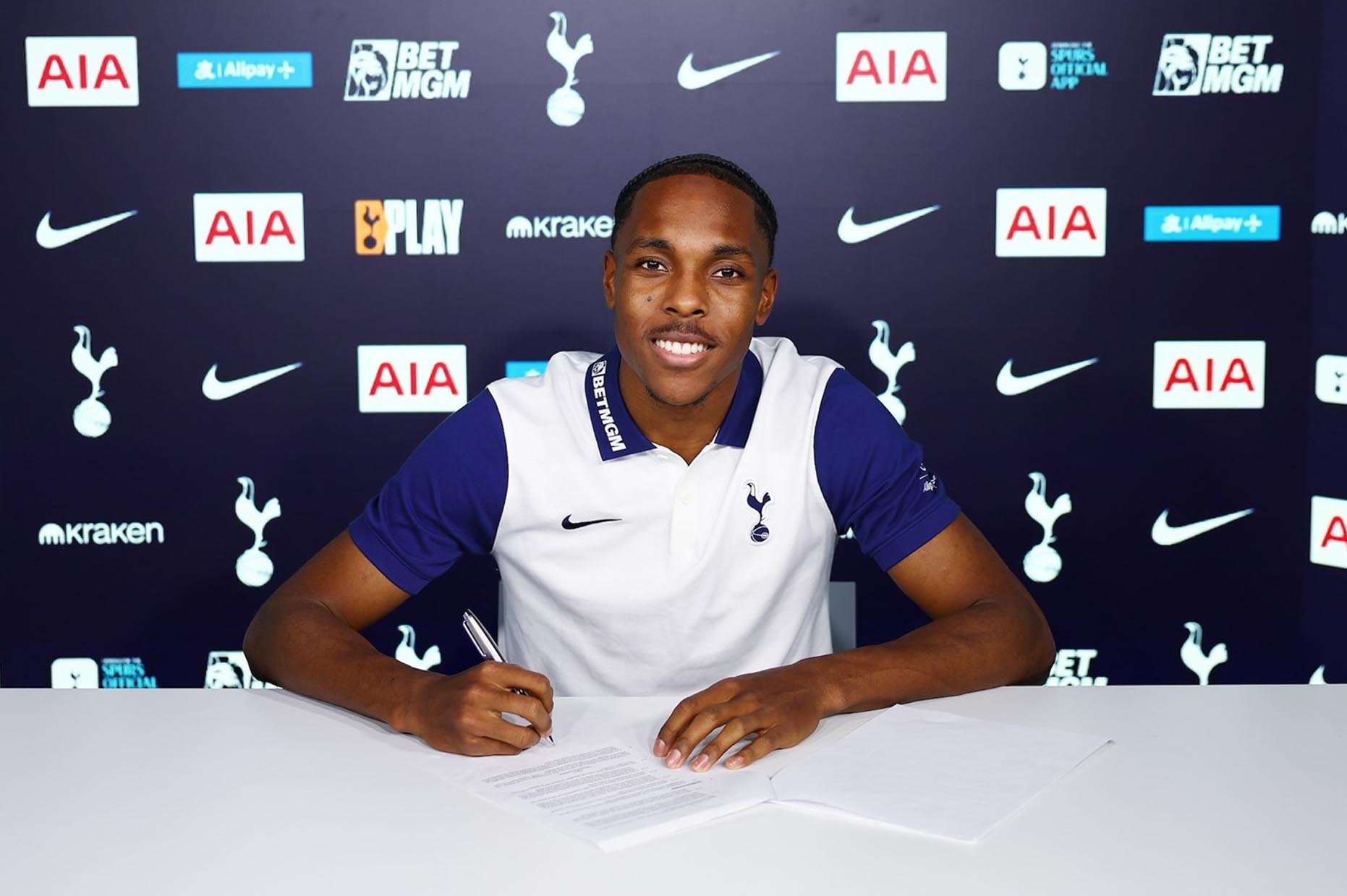 Mathys Tel co the duoc mua dut vao he nay neu da tot. Anh: Tottenham Hotspur