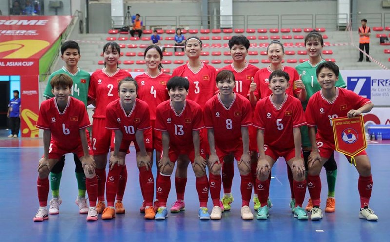 The Vietnamese women's futsal team aims to win a ticket to the 2025 Women's Futsal Championship. Photo: MFF