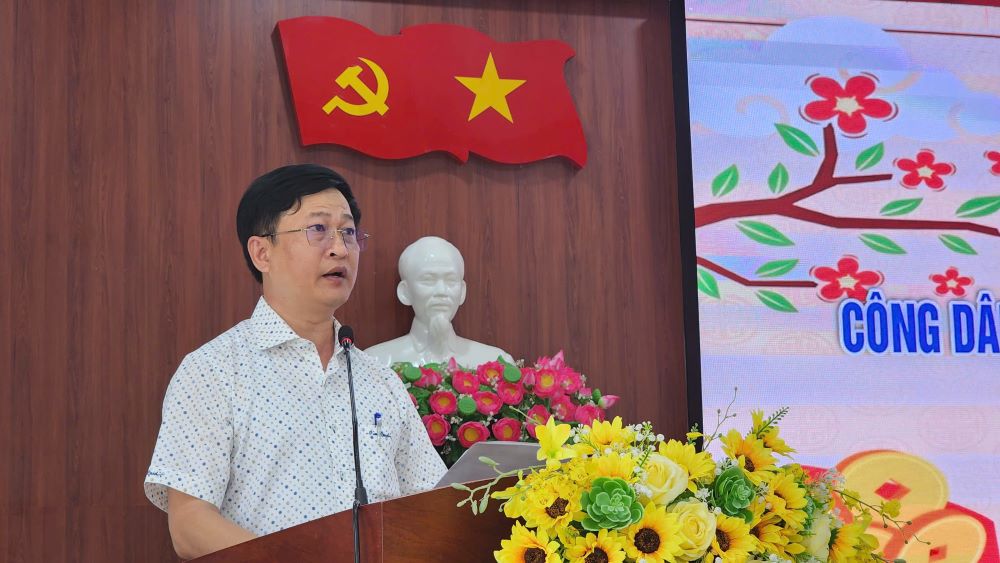 Ong Nguyen Phuc Bao Nam – Chu tich UBND phuong Phuoc Ninh, quan Hai Chau phat bieu tai chuong trinh. Anh: Nguyen Thi