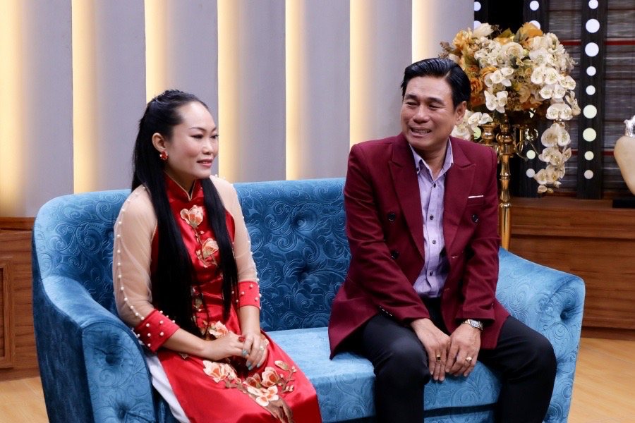 Lecturer Lam Minh Phuc and his wife share about having children. Photo: Producer.