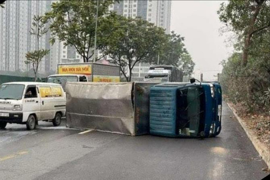 Rat may cac vu tai nan khong gay thuong vong ve nguoi. Anh: Chu Dung