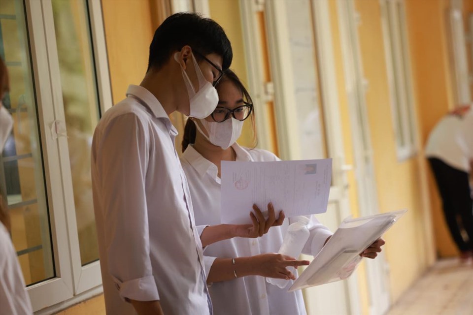 Many universities have announced the enrollment plan in 2025. Photo: Hai Nguyen