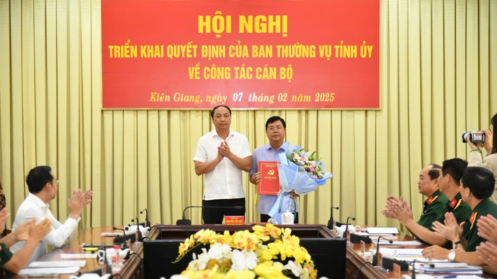 Mr. Nguyen Tien Hai was appointed to join the Executive Committee, Standing Committee and hold the position of Secretary of the Military Party Committee of Kien Giang province for the 2020-2025 term. Photo: Phuong Vu