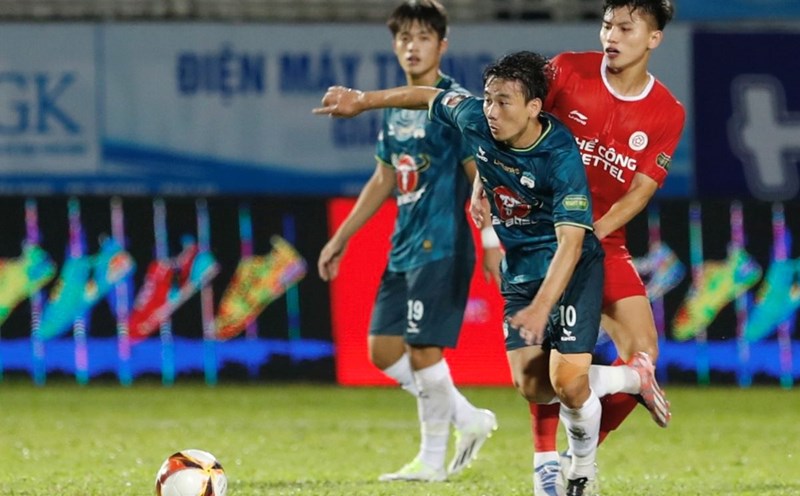 The Cong Viettel meets Hoang Anh Gia Lai in round 12 of V.League 2024-2025. Photo: Thanh Vu