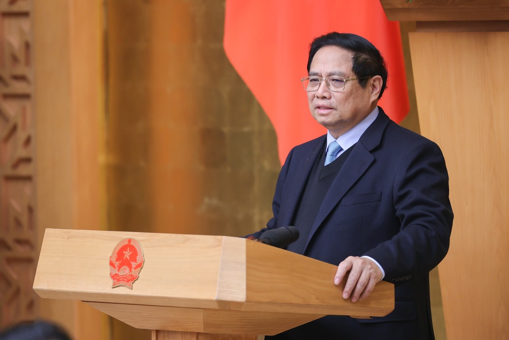 Politburo member and Prime Minister Pham Minh Chinh requested strict handling of violations of regulations on extra teaching and learning. Photo: Nhat Bac