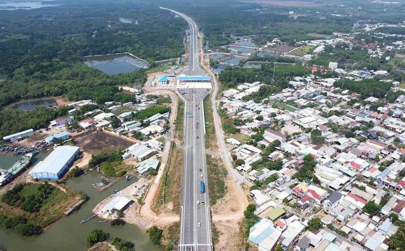 Exploiting the entire Ben Luc - Long Thanh highway in 2026. Photo: HAC