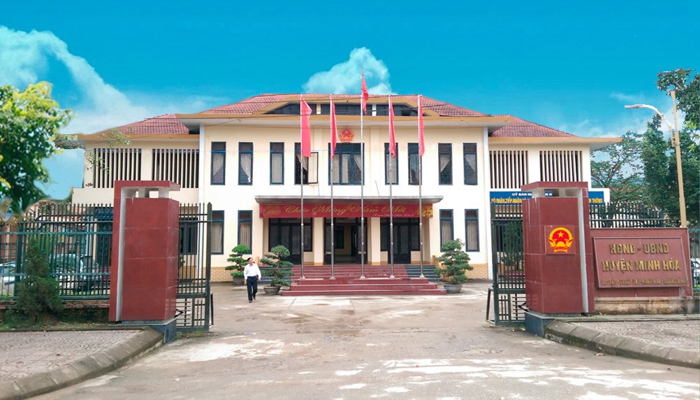 In Minh Hoa district, up to now, 15 officials registered to retire before their age. Photo: Minh Hoa District Information Portal