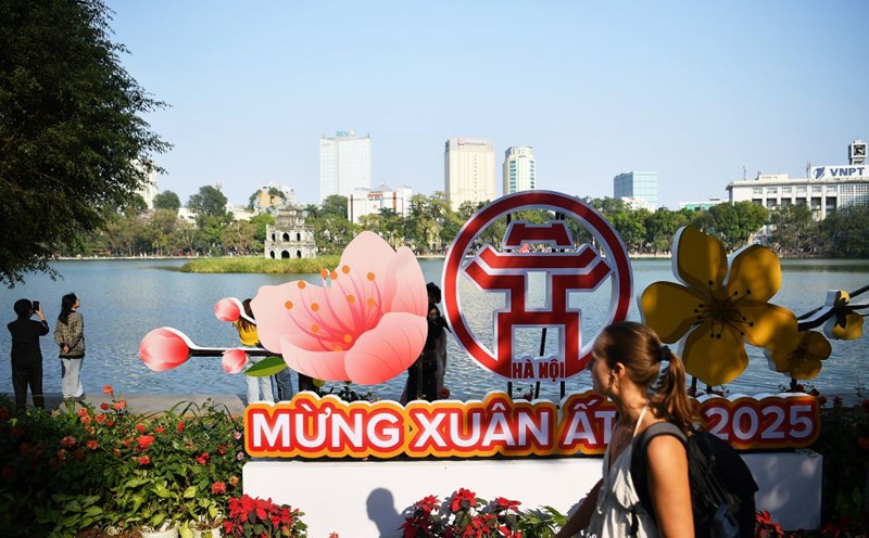 Ho Guom - an address to attract tourists.