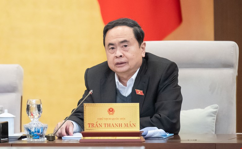 Politburo member and National Assembly Chairman Tran Thanh Man proposed to resolve the issue and put it into use soon for the Can Tho Oncology Hospital project. Photo: Quochoi.vn