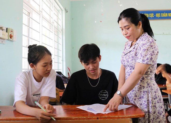 The third exam for the 10th grade entrance exam in Quang Binh in 2025-2026 is English. Photo: V. Phong