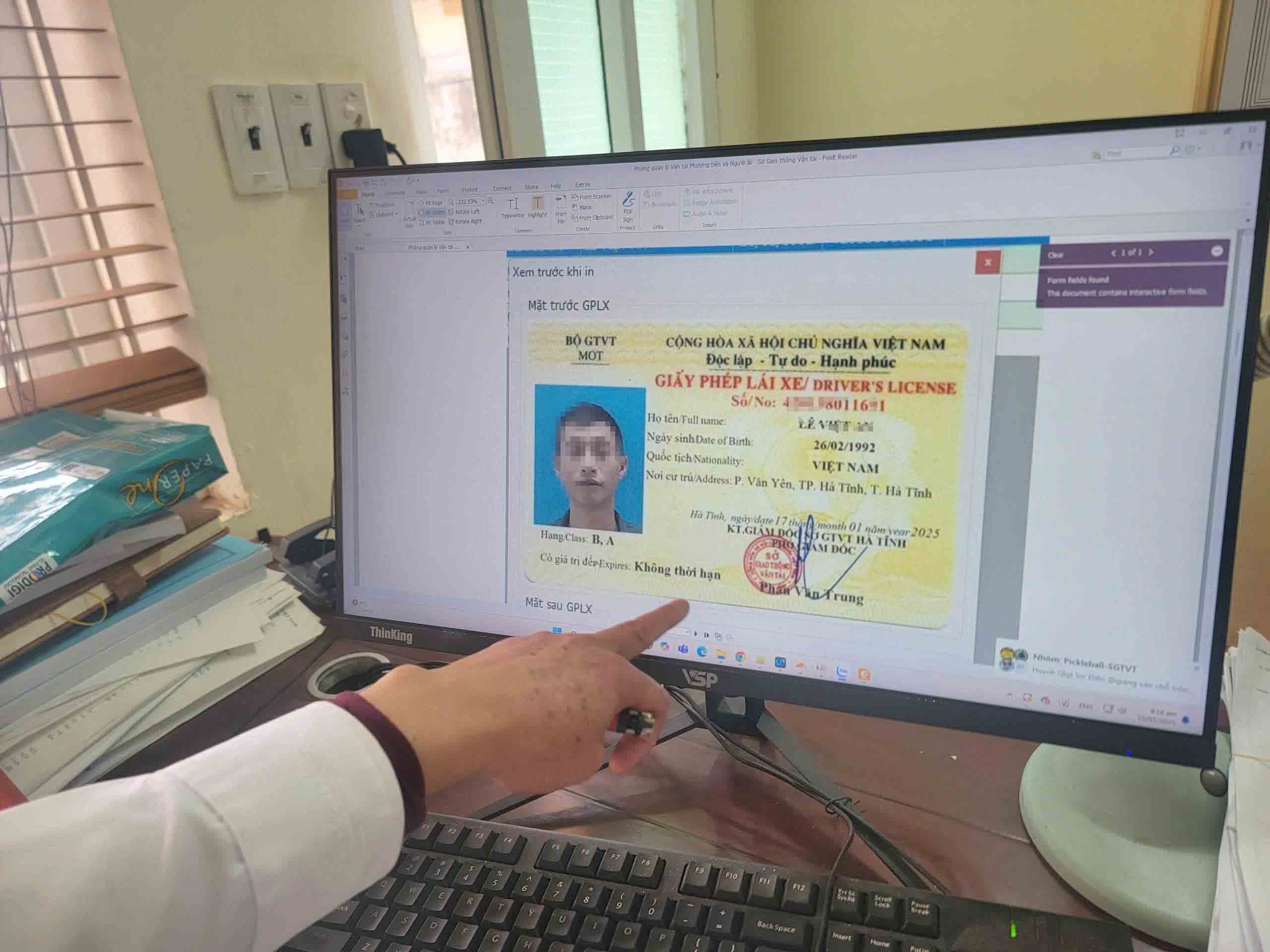 Error of the driving license to change the driving license has basically been overcome. Photo: Tran Tuan.