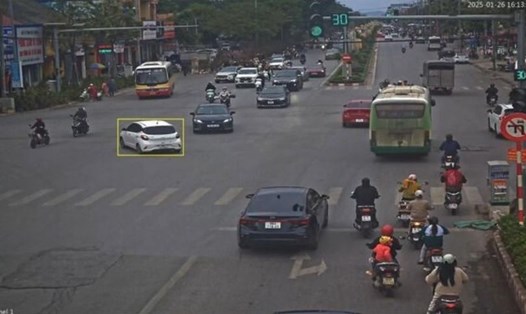 Xe ô tô (khoanh vàng) là 1 trong các phương tiện bị phạt nguội tại Bắc Giang. Ảnh: Công an Bắc Giang