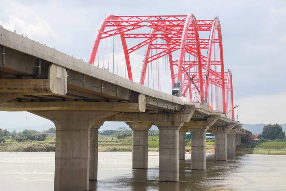 Tra Khuc 3 Bridge Project in Quang Ngai has a total line length of 2.55km, of which the bridge is over 708m and the path is longer than 1.8km. Implementation time is from 2022 to 2025. Photo: Vien Nguyen.