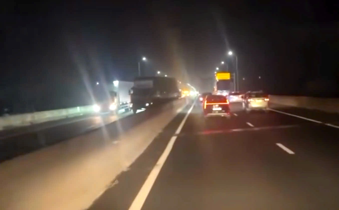 The scene of the accident on Phan Thiet - Dau Giay highway. Photo cut from clip