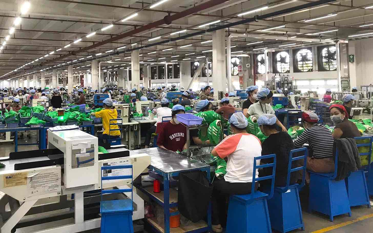 Production and business activities at a shoe company in Dong Nai after Tet holiday. Photo: HAC