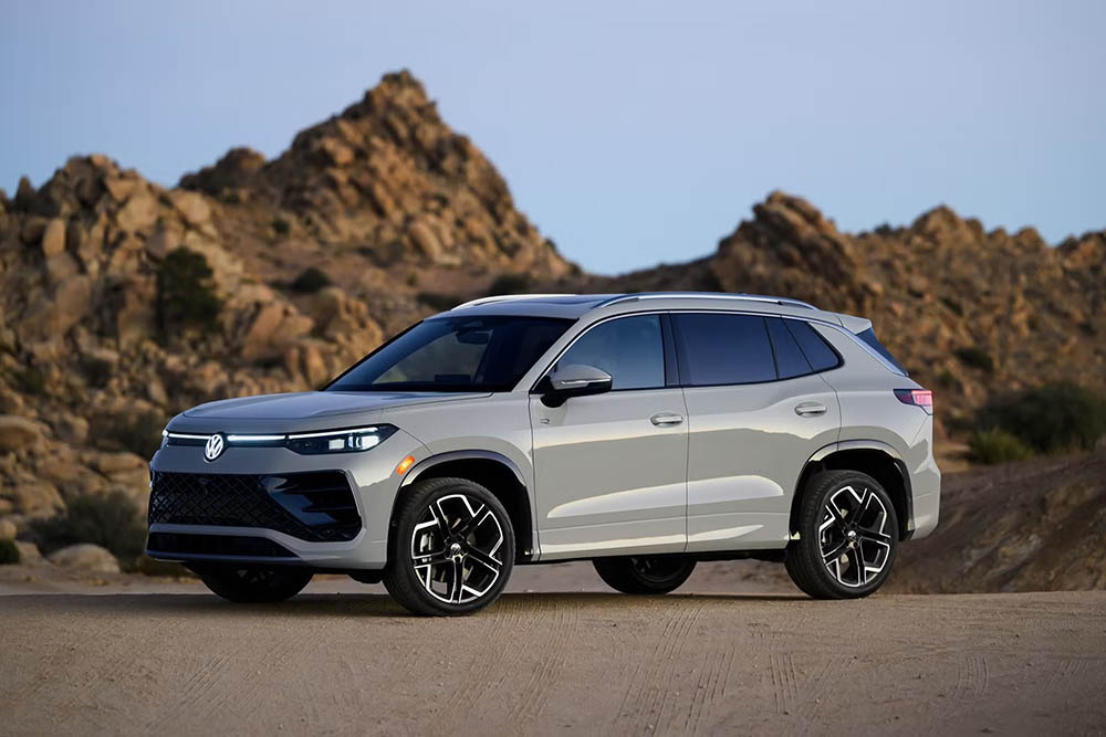 Volkswagen Tiguan 2025 is a small SUV model but has a large interior and low maintenance costs. Photo: Volkswagen