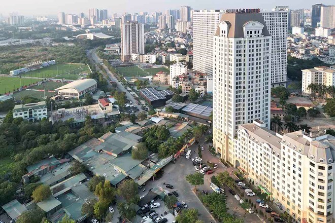 Apartment price increases. Photo: Huu Chanh