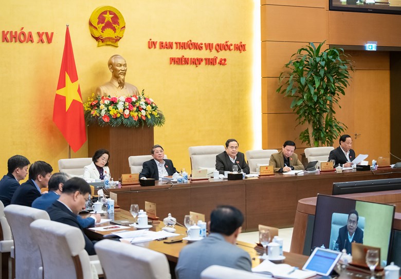 The Standing Committee of the National Assembly will give opinions on specific guidelines and policies to build nuclear power plants in Ninh Thuan. Photo: quochoi.vn.