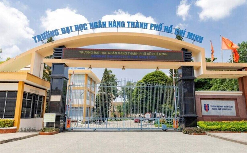 Inspectors discovered that Ho Chi Minh City Banking University has not fully implemented regulations on tuition management. Photo: Hub