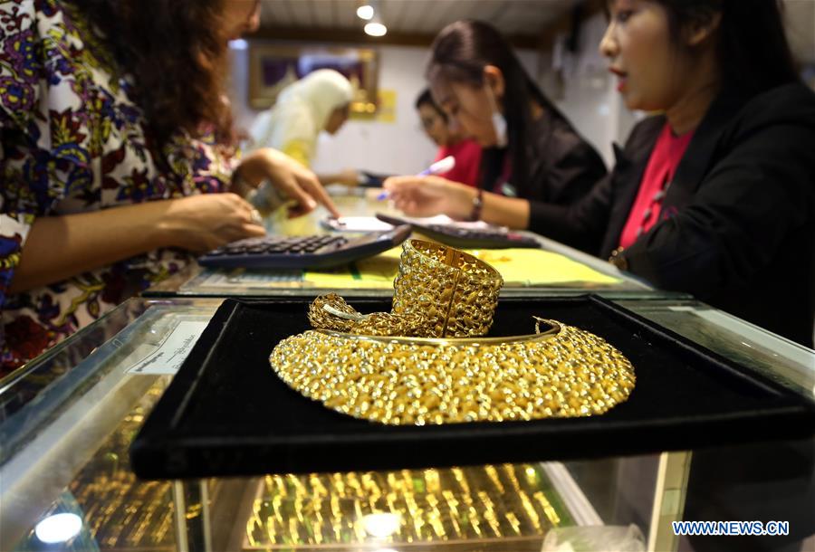 Gold price can surpass 3,000 USD/ounce in February. Photo: Xinhua