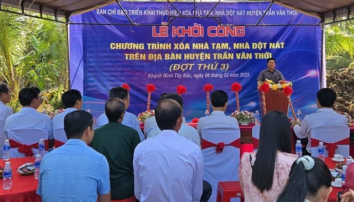 Ca Mau urgently implemented the program to delete temporary houses and dilapidated houses. Photo: Nhat Ho