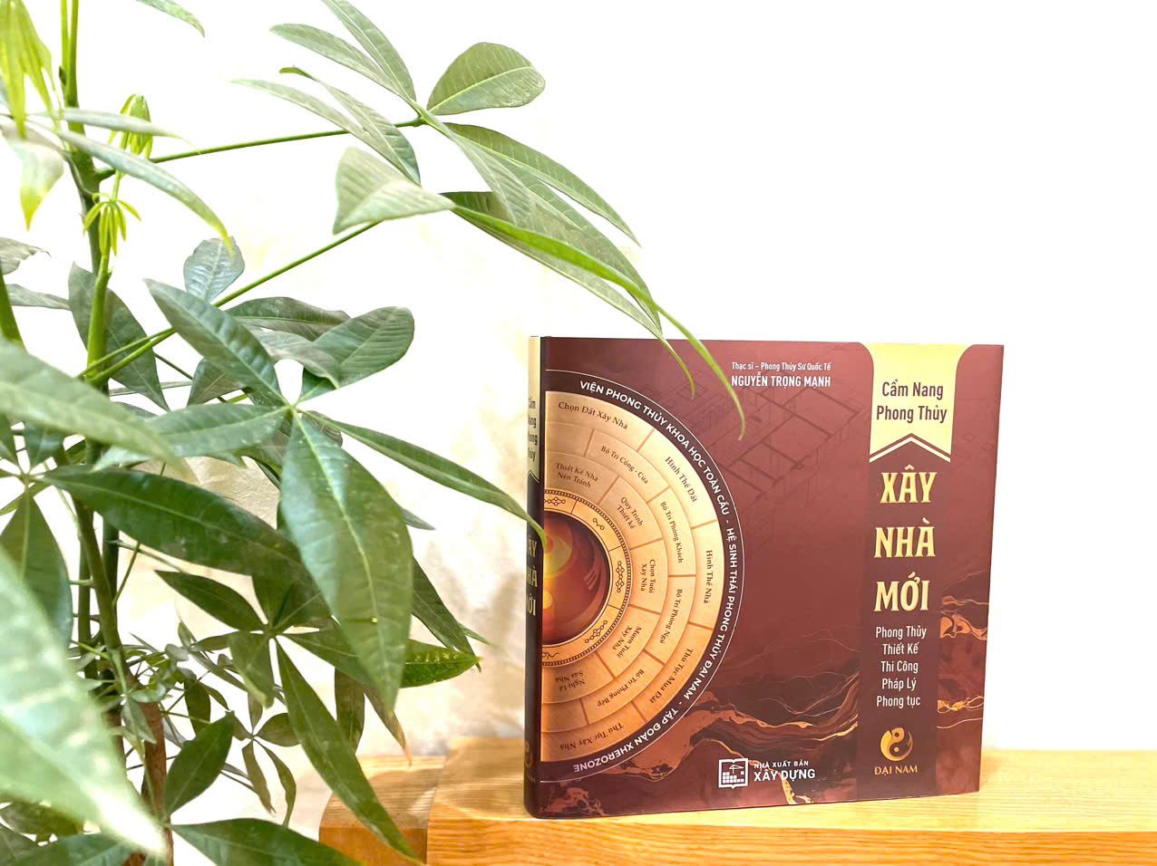 Photo book "Feng shui handbook to build new houses". Photo: Ai Van