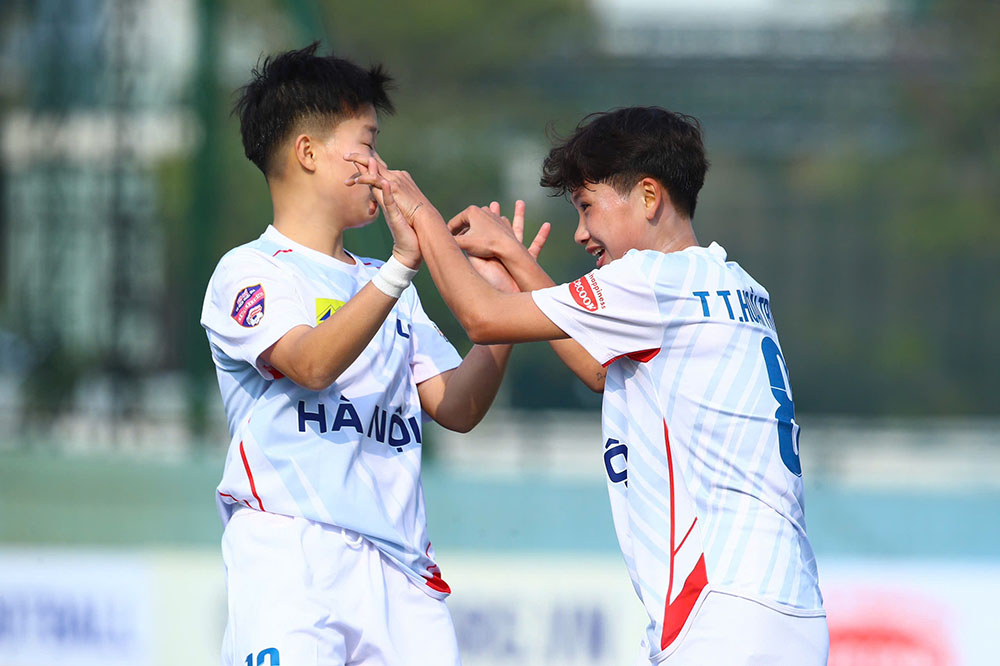 Hanoi won a bold 6-0 on the day of the U19 National Women 2025. Photo: VFF