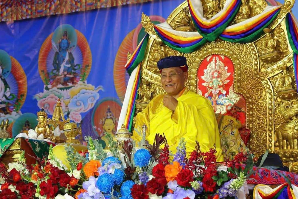 Duc Gyalwang Drukpa giang phap ban quan dinh phap tu Duoc Su Mat thua. Anh: BTC