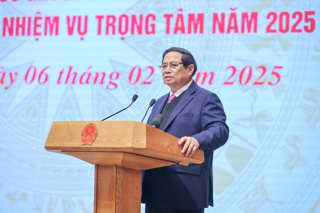 The Prime Minister Pham Minh Chinh urged ministries, branches and localities to review and remove investment projects with problems and prolonged backlogs. Photo: VGP