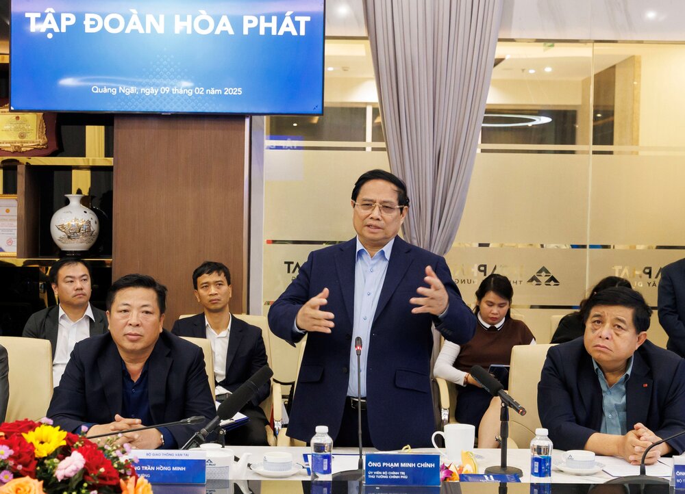 The Prime Minister Pham Minh Chinh acknowledged and praised Hoa Phat's achievements after 8 years of investment in Quang Ngai. Photo: Vien Nguyen.