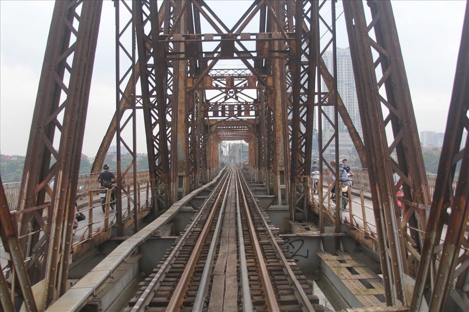 Long Bien Bridge will be studied and renovated in 2025. Photo: Pham Dong