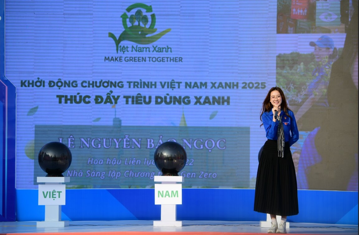 Miss Le Nguyen Bao Ngoc compartio el significado del Proyecto Vietnam Green Vietnam 2025. Foto: Quang Dinh