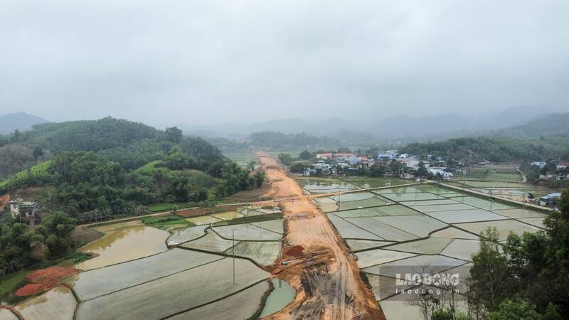 Ho Chi Minh Road project connecting Thai Nguyen and Tuyen Quang. Photo: Lam Thanh